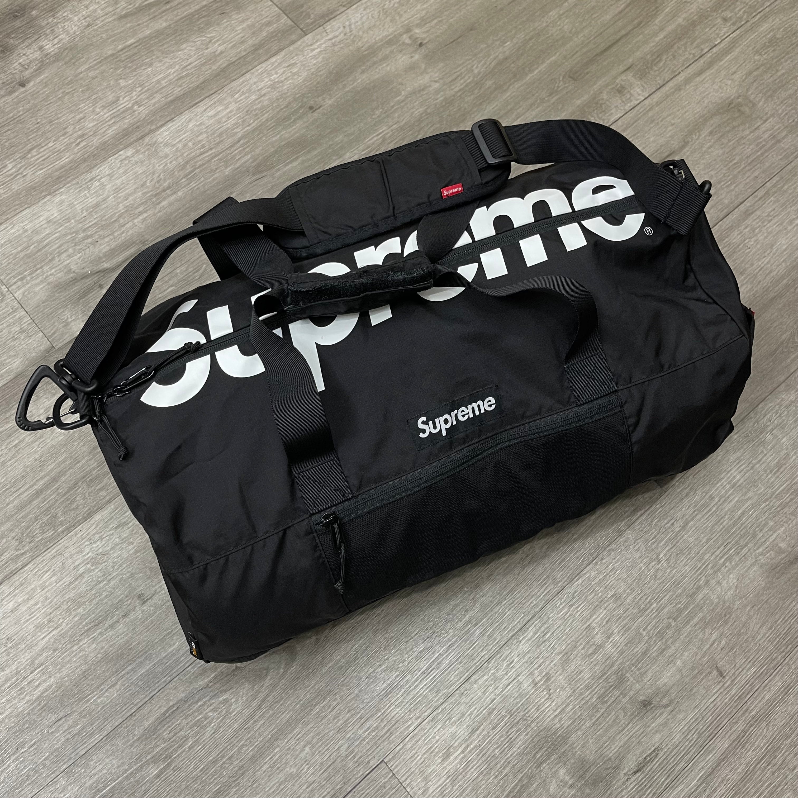 バッグ supreme duffle bag black FW17 Supreme Duffle Bag Black FW17 – UniqueHype