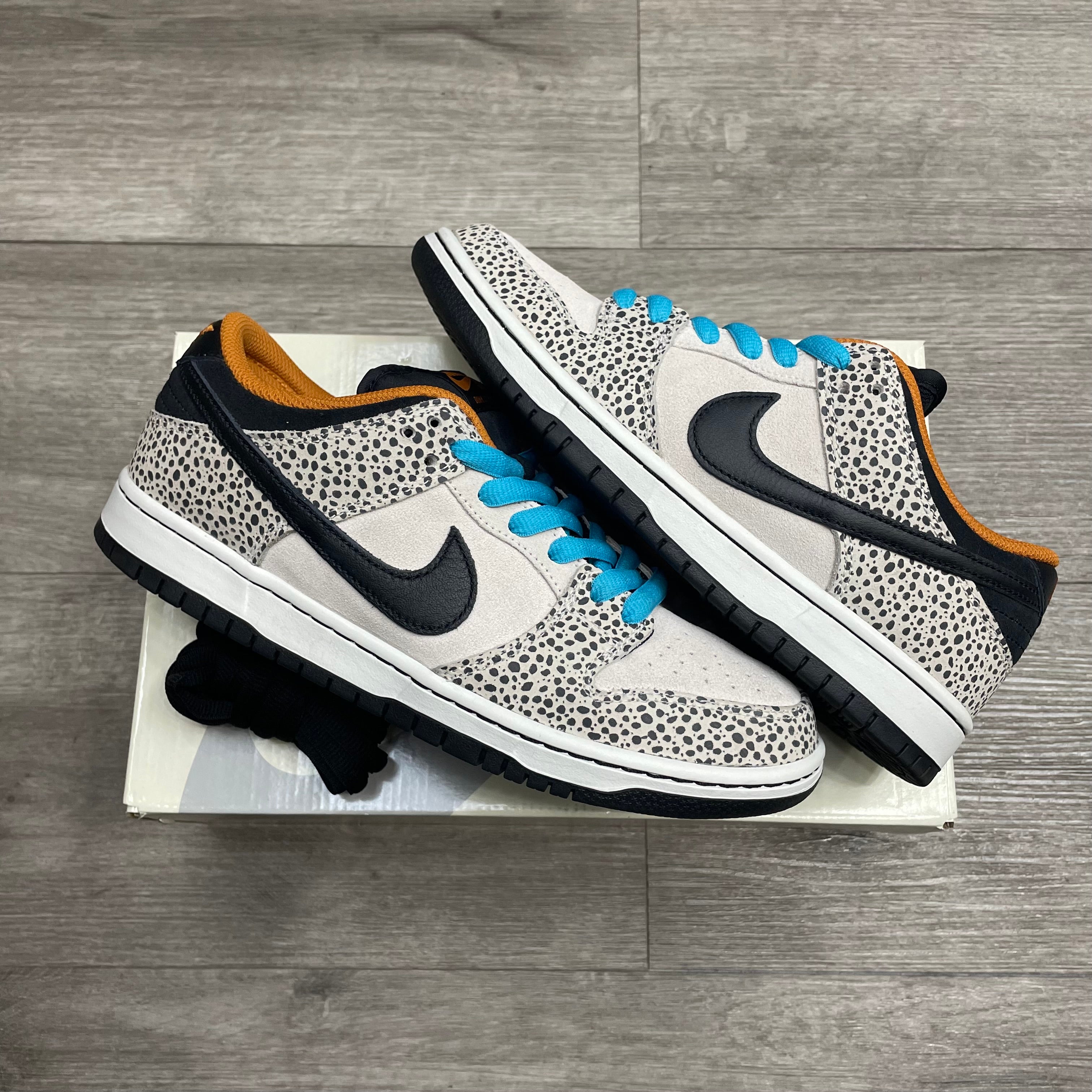 nike sb dunk low elephant on feet