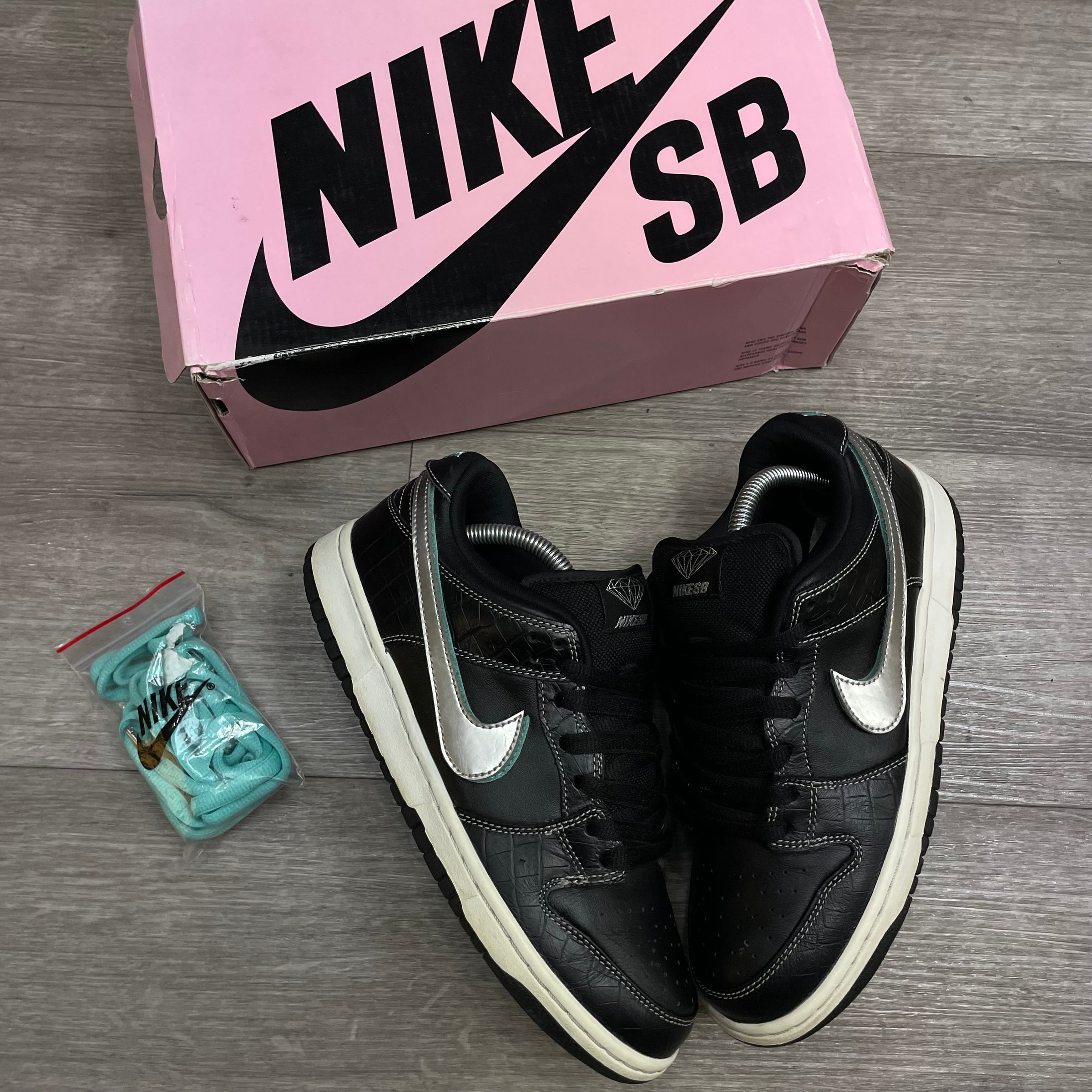 Nike SB Dunk Low Diamond (2018) Size $200 Archived SF - Main Image