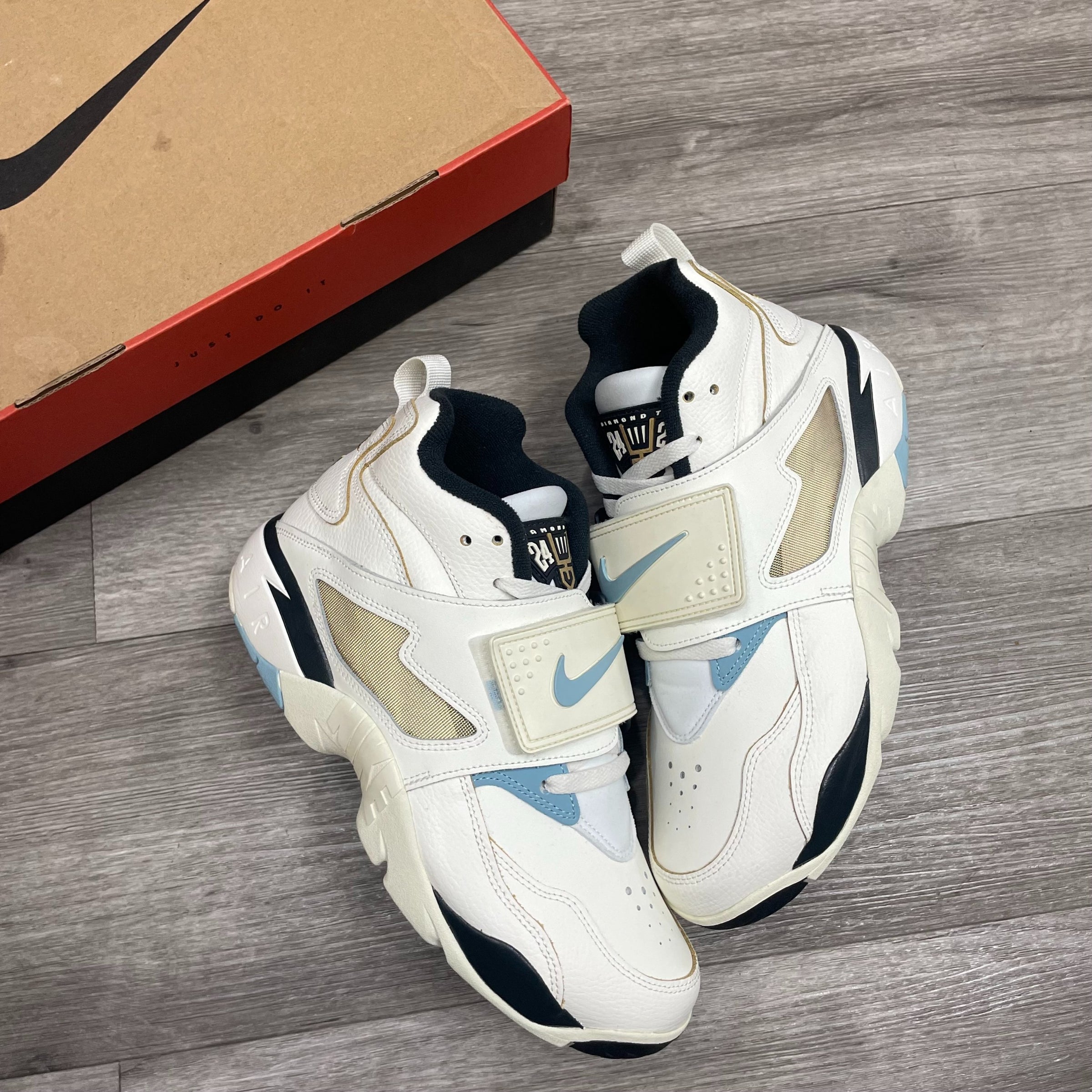 Nike Air Diamond Turf Must Be The Money Worn Once Size 9 $60 