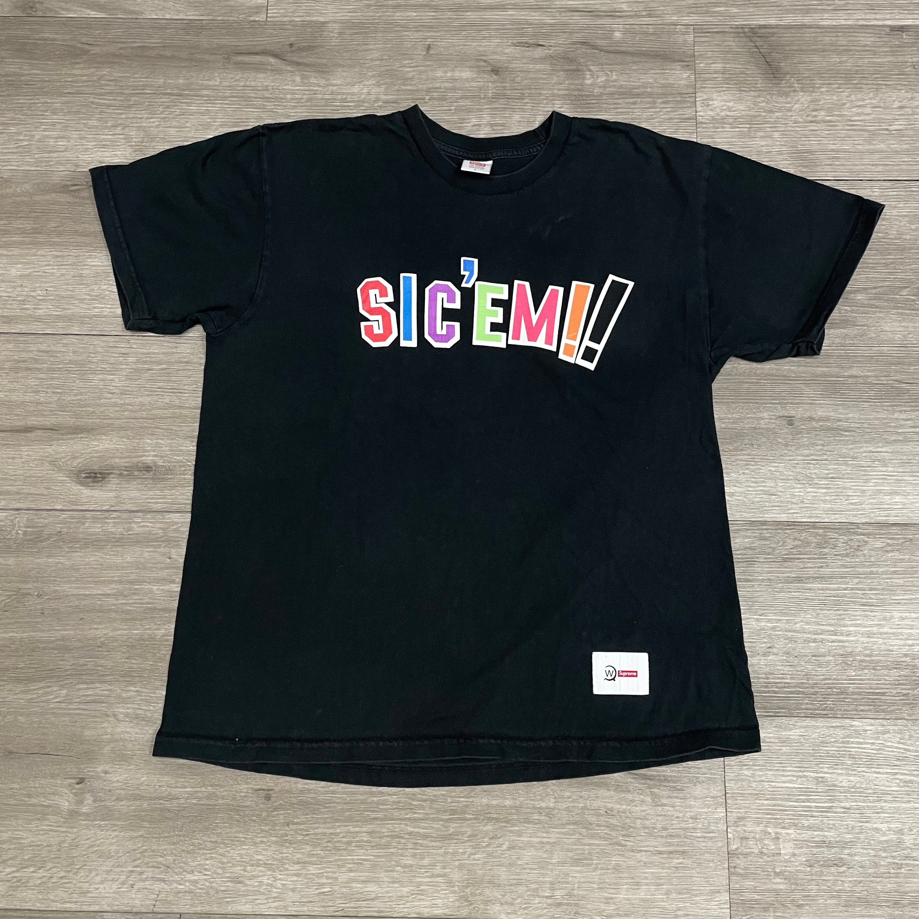 Supreme × WTAPS Sic'em! Tee Supreme WTAPS Sic'em! Tee Black Men's - FW21 - US
