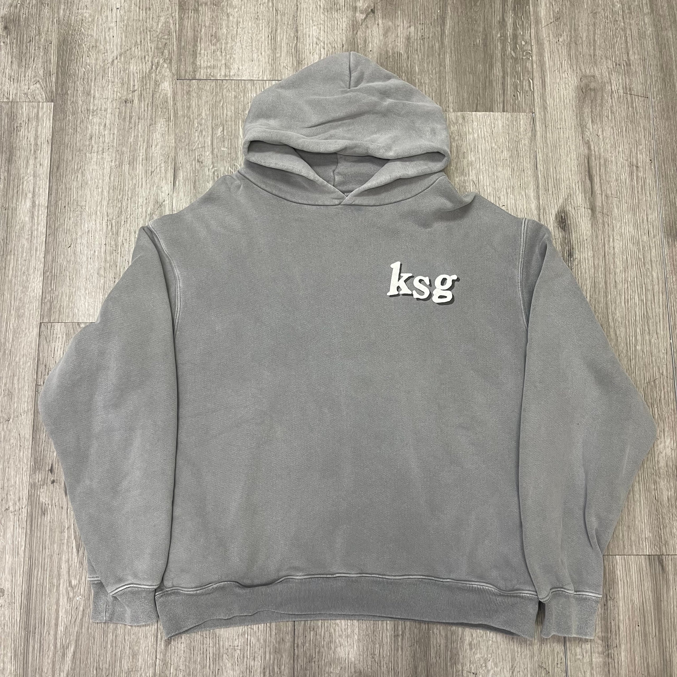 Kids see ghosts hot sale camp flog gnaw hoodie