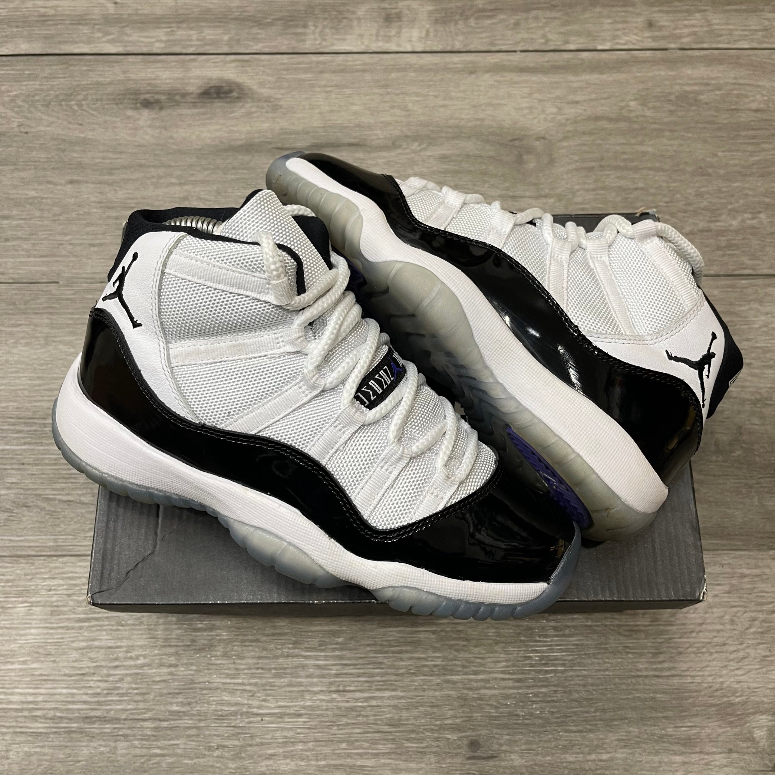 Jordan 11 concord 2018 low best sale