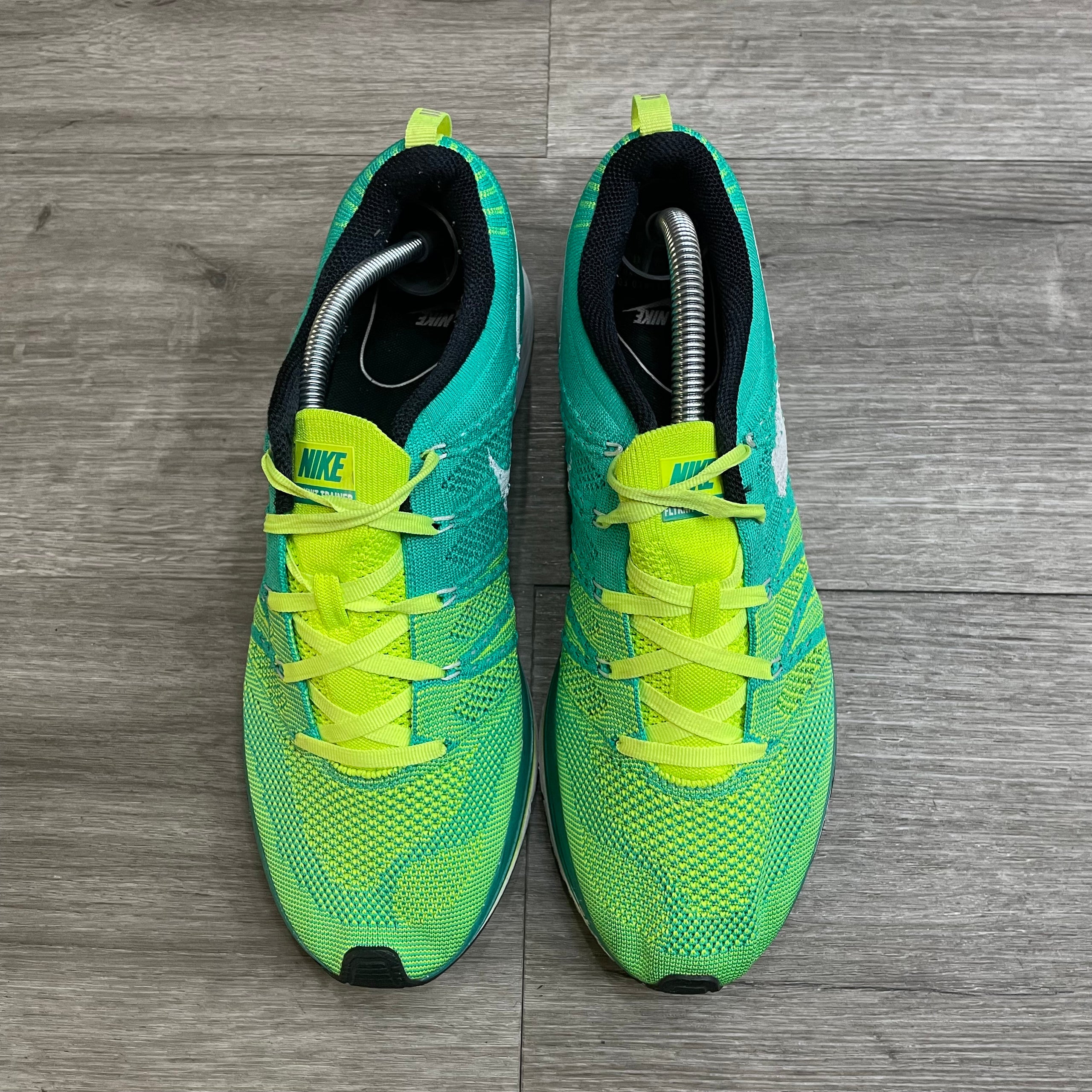 Nike flyknit trainer volt green online